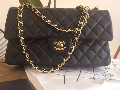 precio bolso chanel original|cartera chanel precio.